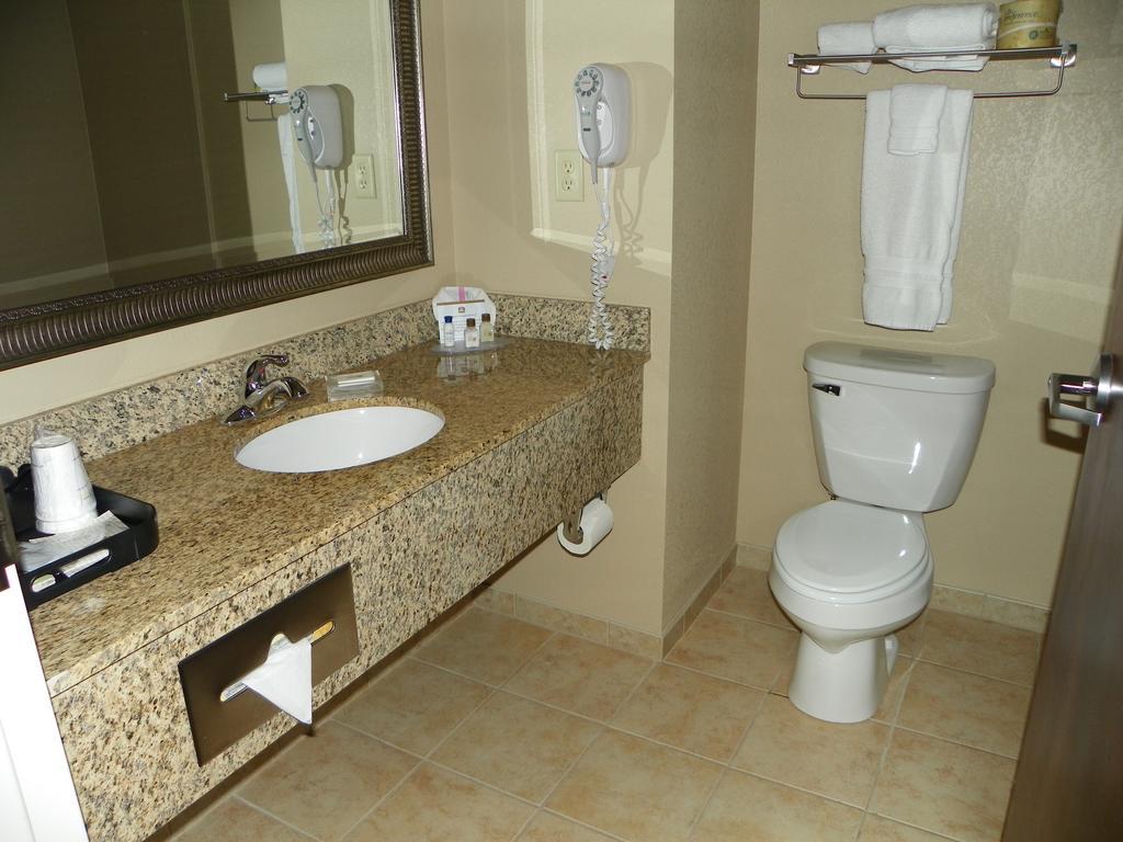 Best Western Plus Louisa Екстериор снимка